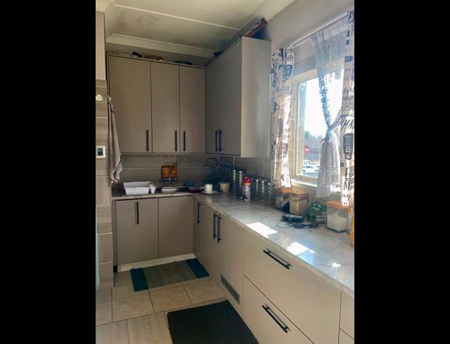 2 BEDROOM APARTMENT FOR SALE IN WYCHWOOD